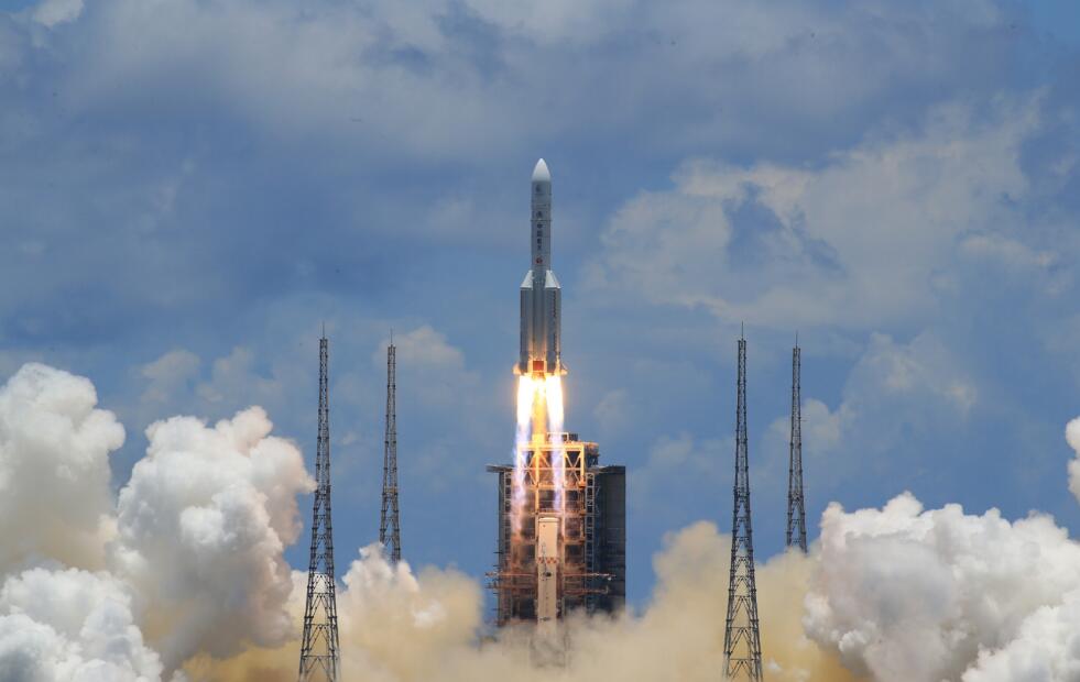 2020年7月23日，長征五號運載火箭發射天問一號任務取得圓滿成功，邁出了我國星際探測征程的重要一步， 實現了從地月系到行星際的跨越，在火星上首次留下中國人的印跡。