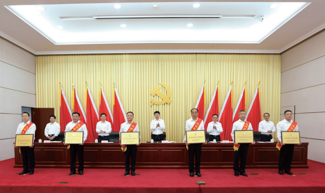 2023年7月3日，國家鐵路局召開表彰大會，對工作中涌現出的先進集體和優秀個人 進行表彰。