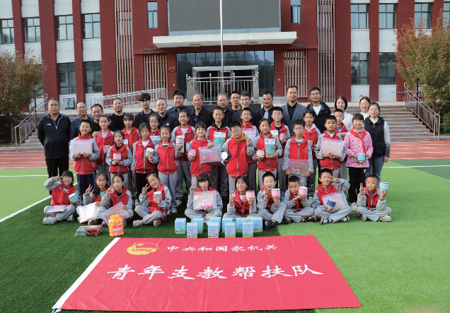 照金支教幫扶隊開展校際結對幫扶。