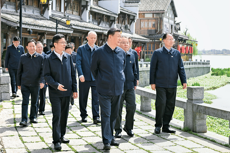 2024年3月18日至21日，中共中央總書記、國家主席、中央軍委主席習近平在湖南考察。這是19日上午，習近平在常德河街考察。 新華社記者 謝環馳/攝