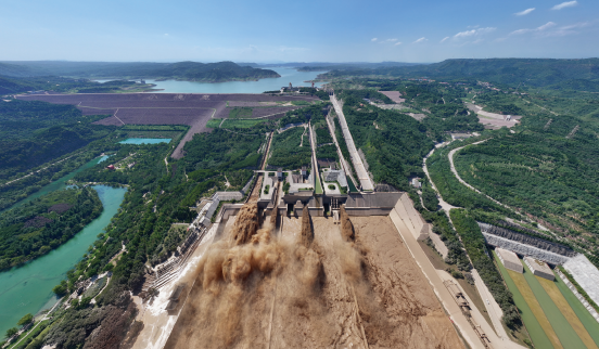 黃河小浪底水利樞紐調水調沙。